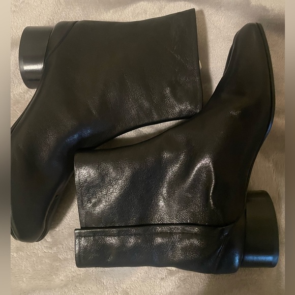 Maison Margiela - Black Low Heel TABI Boot Women\'s US 7.5/EU 37.5- Leather
